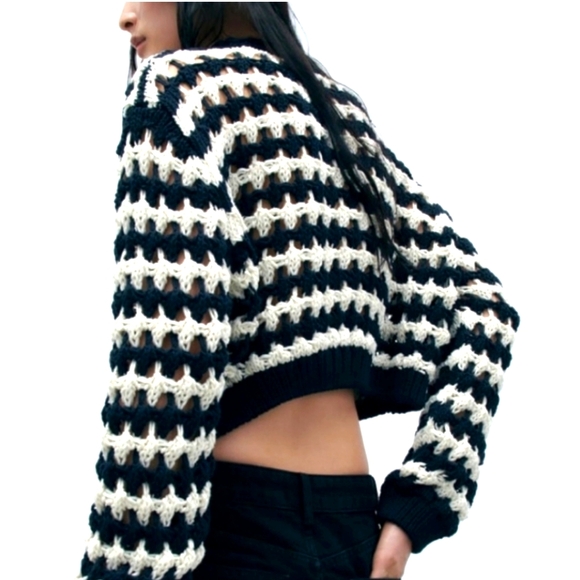 ZARA NAVY & BLUE CROPPED CROCHET POCKETED SWEATER M - Picture 2 of 3